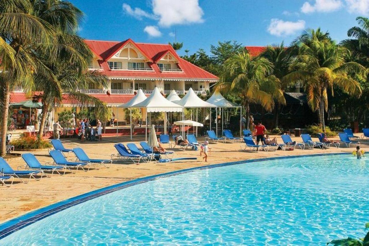 Village Pierre & Vacances Sainte Anne Exterior photo